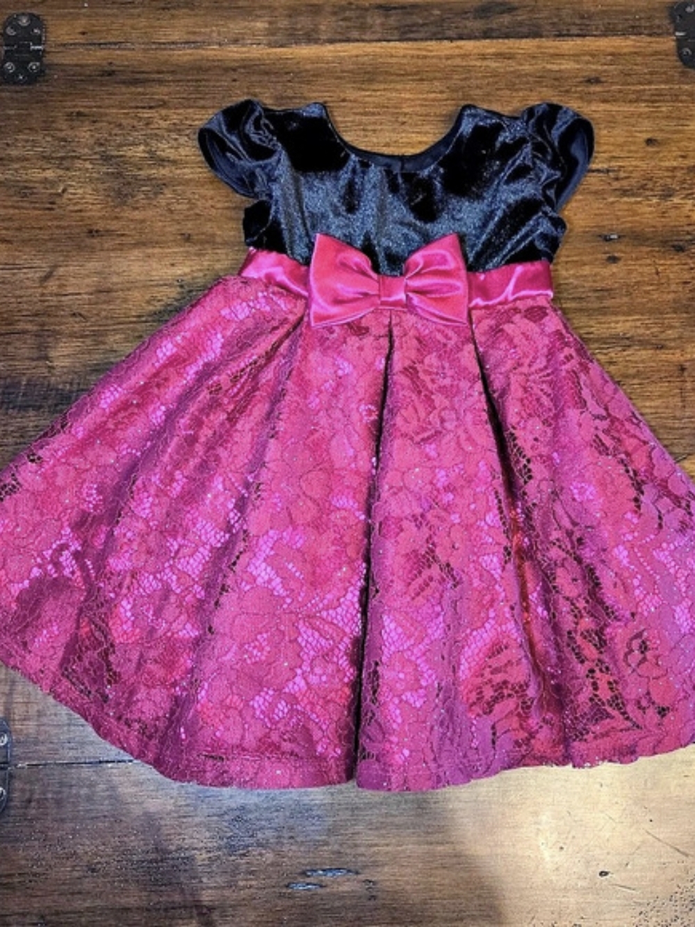 Jona Michelle Velvet and Lace Holiday Dress Girls 2T